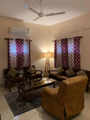 Lovely 2 Bedroom Apartment with kitchen & 2 washrooms